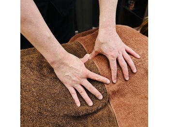 ボディエナジー コープマート方木田店/施術(背中)