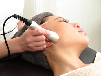 グローウィング(Growing)/小顔フェイシャル