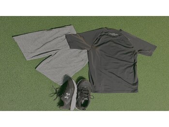 アザブ テン アンダー ゴルフ ジム(AZABU TEN_UNDER GOLF GYM)/無料レンタルウェア