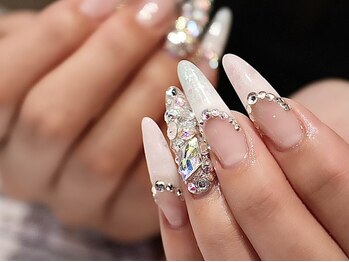 ラヴィヴィ 表参道店(LAVIVI.)の写真/スカルプ7990円～★モデルも通う隠れ家サロン！歴22年のネイリスト在籍！長持ちネイルが人気◎［表参道］