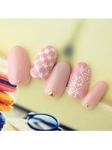 ラ カゼッタ(La casetta)/手描き北欧柄ネイル