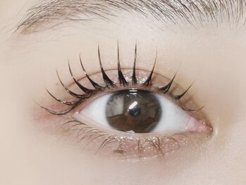 グランデ(GRANDE)の写真/華やかで上品な仕上がりに感動すること間違いなし！当店のまつげパーマでお目元の印象が大幅にUP♪