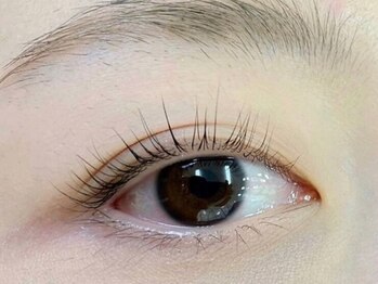 ウィステリア 本店(Wisteria)の写真/バインドロックでナチュラルな仕上がりからボリュームUPまで、一人一人のお目元に合わせてご提案！