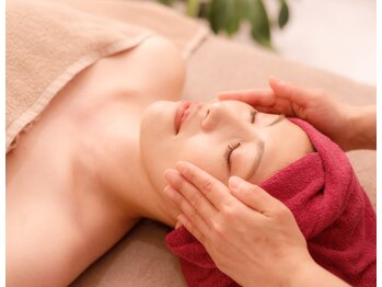 プレシャス(precious)/お肌に潤い巡りのマッサージ