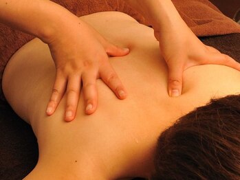 ボディメンテナンスサロン コンフアオーン/脂肪と筋肉へWアプローチ