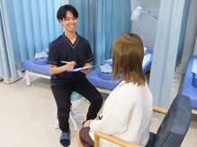 赤沼鍼灸整骨院の雰囲気（お肌の状態・お悩みを明確に把握するためにカウンセリングの徹底）