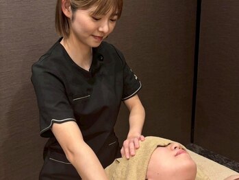 サラス 浅草橋店(Solace)の写真/完全個室のプライベート空間で《ドライヘッドスパ》！PCやスマホで、凝り固まった頭をほぐします♪