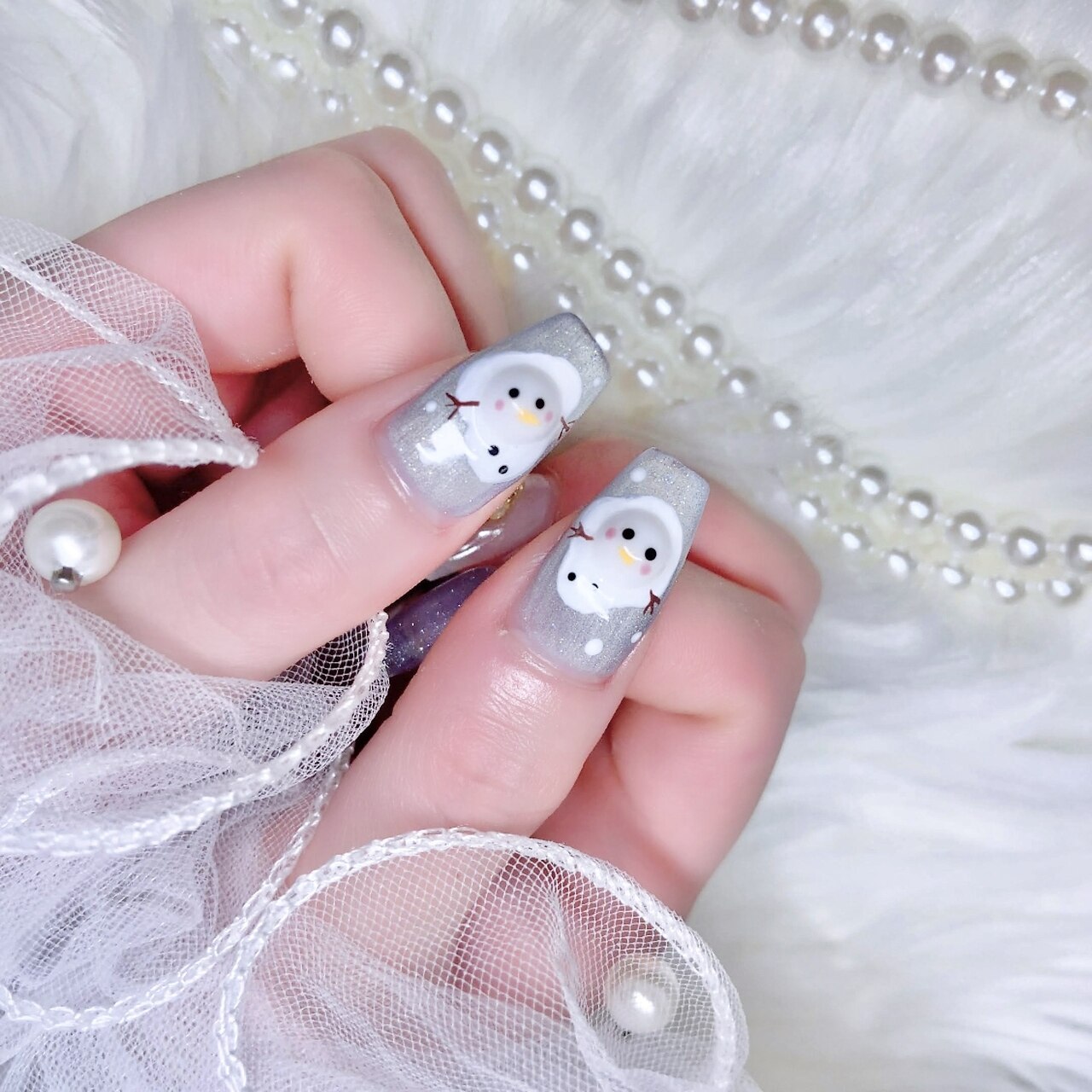 2025年-2026年冬トレンド】雪だるまのネイルデザイン集｜人気順｜6