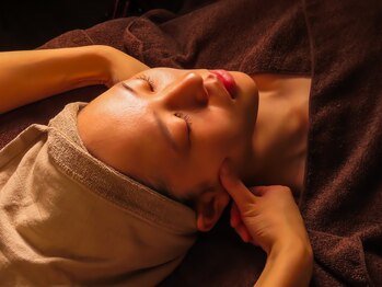 ソルア(Solua)/9ドライヘッドスパ×お顔ほぐし