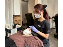 プラスエイト 渋谷店の雰囲気（累計58万人の豊富な実績と技術で理想の眉デザインを叶える[眉毛]）