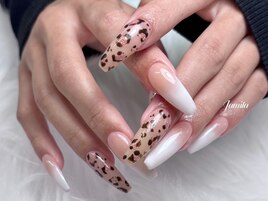 ヒョウ柄ブーマ・大人ヒョウ柄