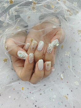 ブラン(Blanc)/キラキラネイル