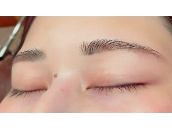 アデージョ(Adejio)/アイブロウ(眉スタイリング)