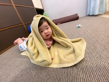 子育てママの整体サロン/施術中のお子様の様子