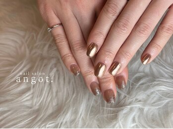 アンガット(angot.)/アシメミラーネイル
