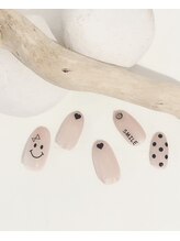 リリフリー(riri Free)/にこちゃんネイル