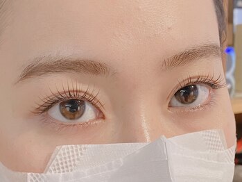 デイジー バイ アルテフィーチェ 梅田(daisy by artefice)/パリジェンヌ×まつげ美容液