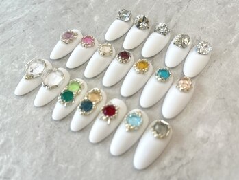 エイチネイルサロン(H nailsalon)の写真/インストラクター・アーティストとして活躍しているネイリストが、より洗練された魅力的なお手元に導く＊