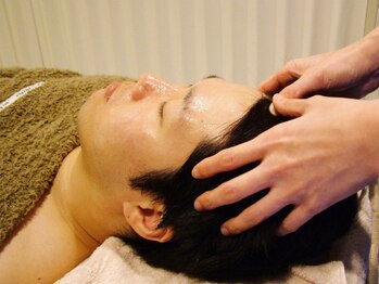 メンズディオーネ大阪梅田店(Men'sDione)/【フェイシャル】ヘッドスパ