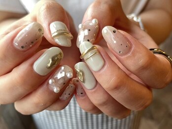 アイネイルズ 梅田店(I nails)/ぷっくりパールネイル