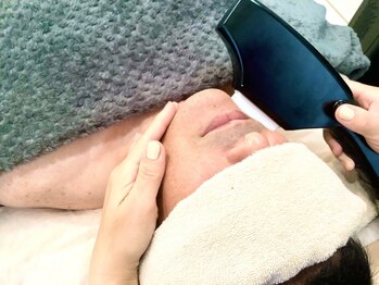 ラヴィアンローズ(Lavie en Rose)の写真/【メンズも嬉しい癒しサロン♪】フェイシャルで肌トラブル改善★脱毛・ホワイトニングで全身ケア清潔感UP!!