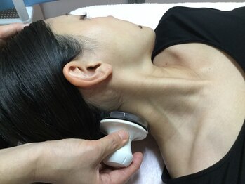 エピモ 池袋店(EPiMO)の写真/【期間限定★小顔矯正¥5000】お顔の歪み、眉/目/口角の高さが違う方必見!専門サロンの3D矯正で自信の美小顔