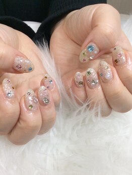 宝石ネイル