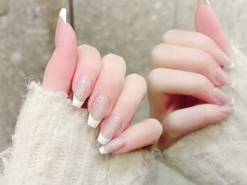 クラルトゥーナ 表参道(Curaltuna)の写真/【上品で上質なネイルを演出！】洗練された技術×丁寧なケアで、指先を美しく魅せるデザインに仕上げます♪