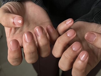 エバーフレッシュ(ever fresh)の写真/徹底したネイルケアで、モチの良いジェルネイル。触り心地まで完璧な、つるんと仕上げをお届けします。