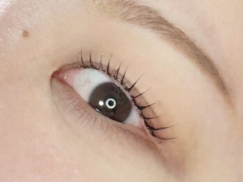 ブルーム(Bloom)の写真/すっぴんでも盛れる◎マスカラパーマで自然なぱっちり感！まつげへの負担も少なく、長持ちするのも嬉しい♪