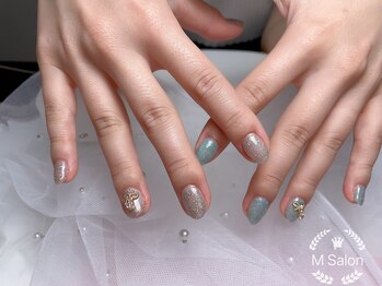 エム ネイルサロン(M)/マグネット&フラッシュ+パーツ