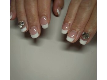 シンプルネイル/フレンチネイル