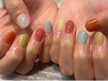 エムスラッシュ ネイル センター北店(M.SLASH)/ポップで可愛いワンカラー