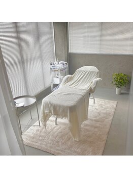 ダイヤモンドリリー キートス(Diamond Lily kiitos)/一宮サロン/眉毛サロン/耳ツボ