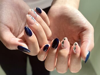 サンジュウヨン(34)/ネイビーネイル パラジェル