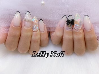 レヒネイル(LeHy nail)/埋め尽くし×リボンネイル