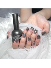 リッカヴァラ(Lycka VALLA)/ショートネイル/ラメ/ブラック