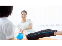 様々な補助具を使用た、リリースピラティス・コンディショニング