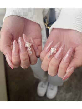 ヴリエ 小作店(VURIE)の写真/長さ出しで指先を華やかに♪お好みの長さ&デザインで理想の指先に♪【シンプル¥11580～】
