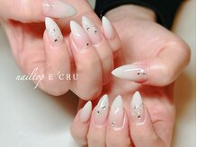 ネイルトップエクル(nail top E CRU)/
