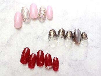 アヴィニール 表参道(Avenir)の写真/ショートネイル派さんにオススメのデザインも多数。短い爪でも美爪に♪〈初回オフ無料〉カラー400色以上！