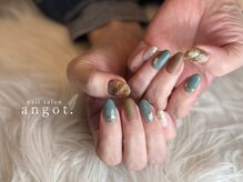 アンガット(angot.)/くすみニュアンスネイル