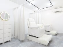 アンフィニック 外苑前店(INFINIC)の雰囲気（仕切りのある個室空間）