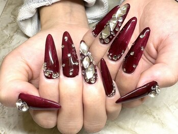 ルリアン(LeLien)の写真/大人ゴージャスなネイルで魅せる！デザイン力抜群の長さ出しネイルなら当サロンで★