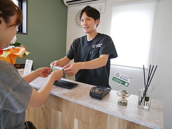 よしおか鍼灸整骨院/受付