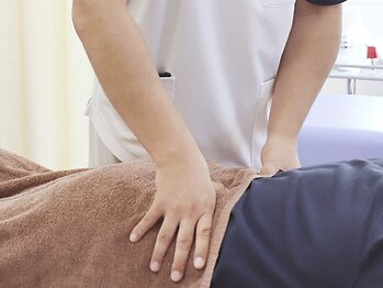 みてら鍼灸整骨院の写真/【低価格×高技術】肩こり/腰痛/骨盤矯正/マッサ-ジ身体の状態に合わせた本格施術が長年の人気の秘訣◎