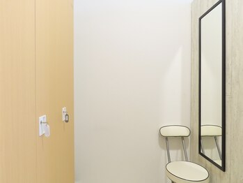 ストレッチ専門店 【NOBIRU Stretch上野毛店】 肩こり/腰痛/姿勢改善/筋膜リリース/更衣室