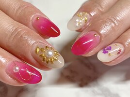ピンクグラデーションネイル