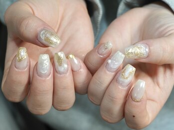 サロン ド ルネ(Salon de Lune)/