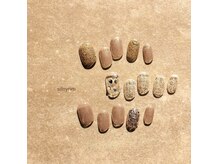 シルニー リム(Silny rim)/アシンメトリーニュアンスネイル